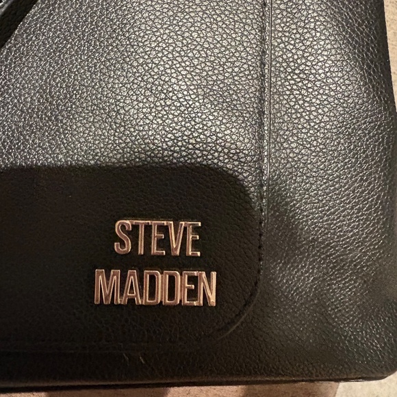 Steve Madden Tote Bag - Picture 9 of 16